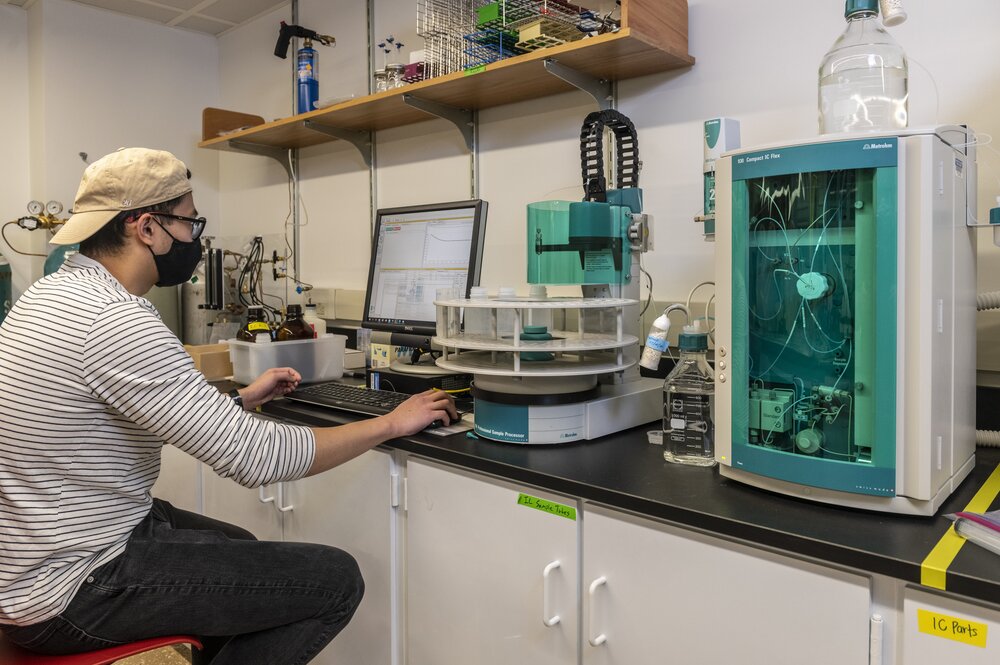 ion chromatograph